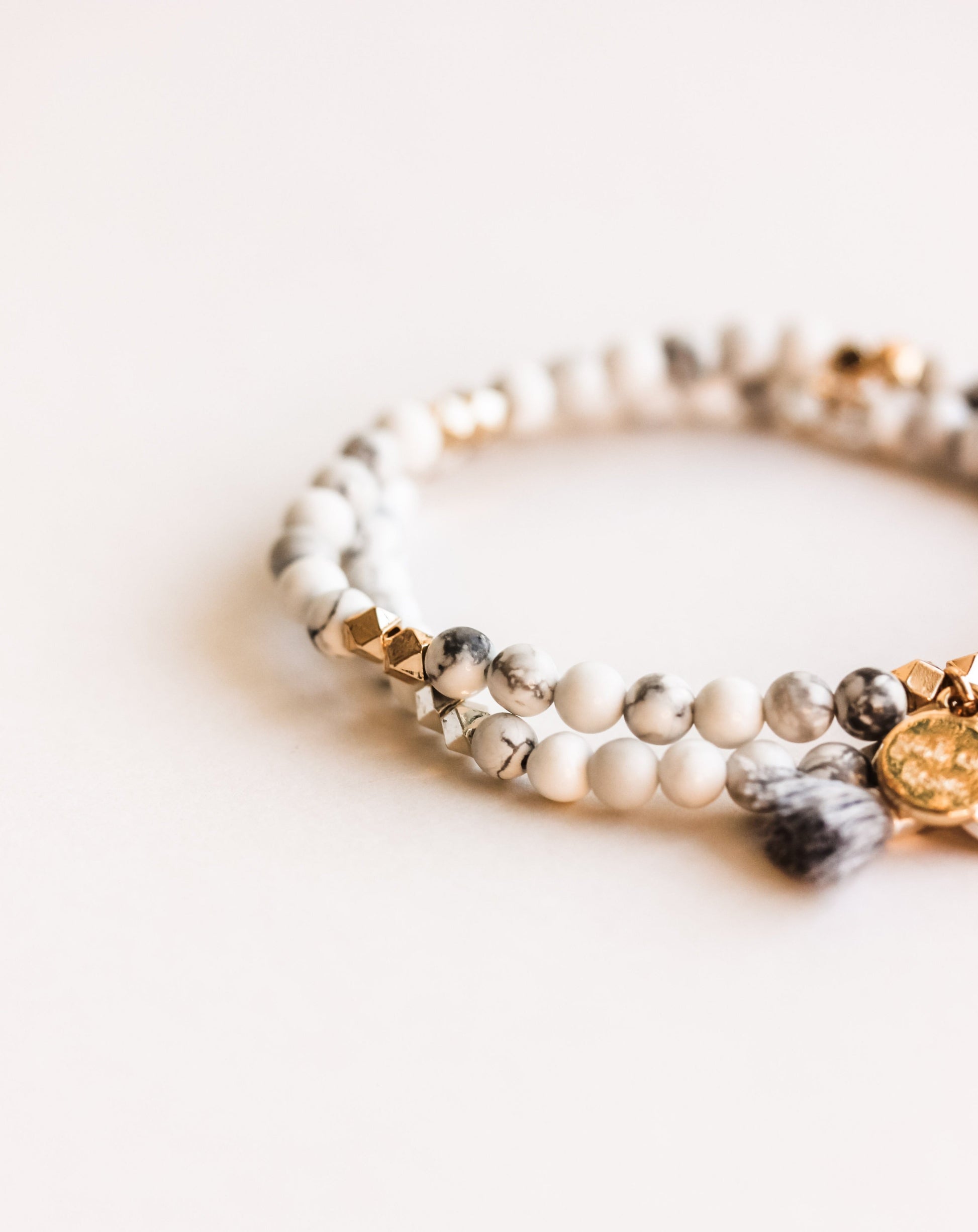 White Howlite Bead Diffusing Bracelet - Put on Love Designs