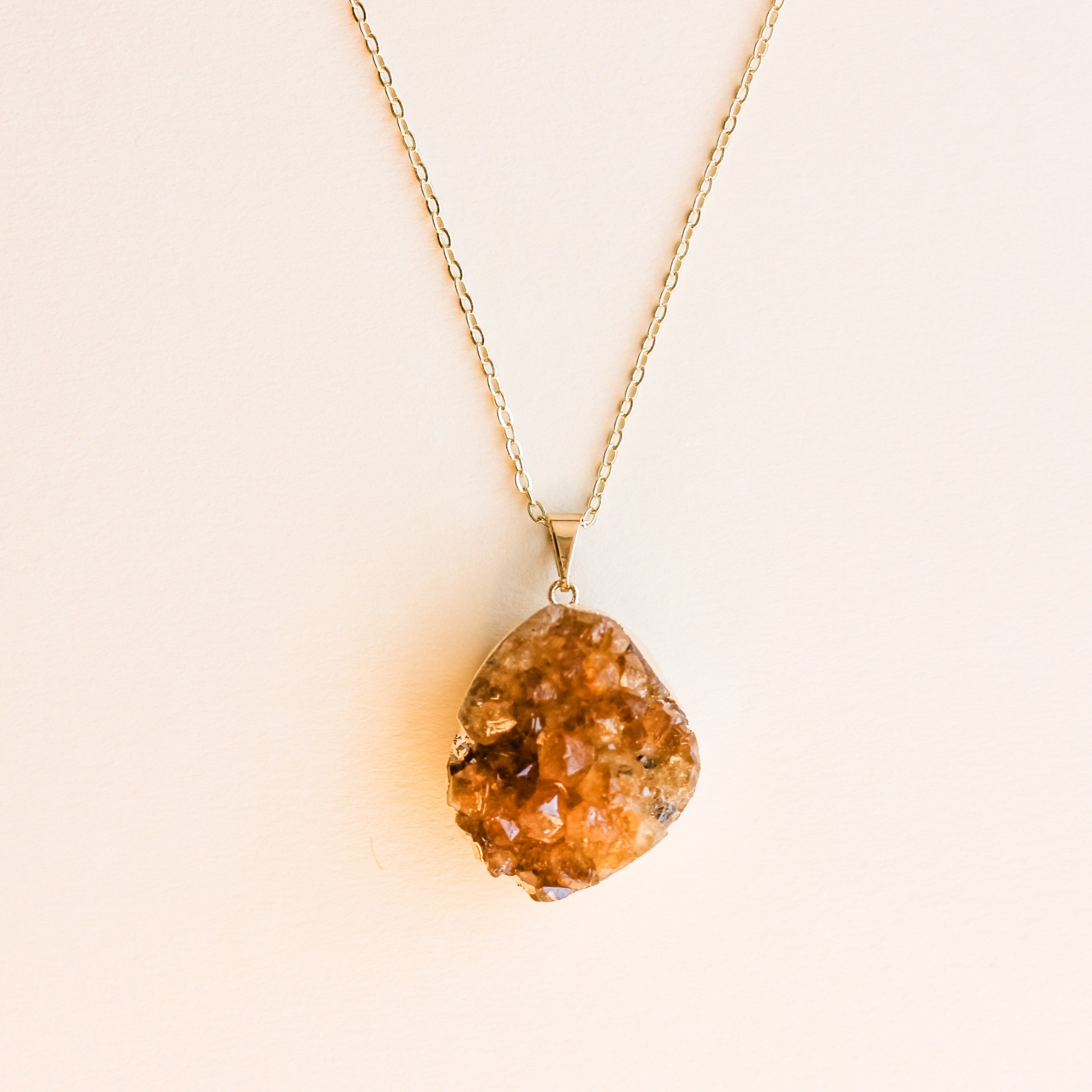 Amazon.com: Healing Aura Crystal Rough Natural Citrine Quartz Crystal Pendant  Necklace Charka Healing Stone Gift (Size : 1pc) : Health & Household