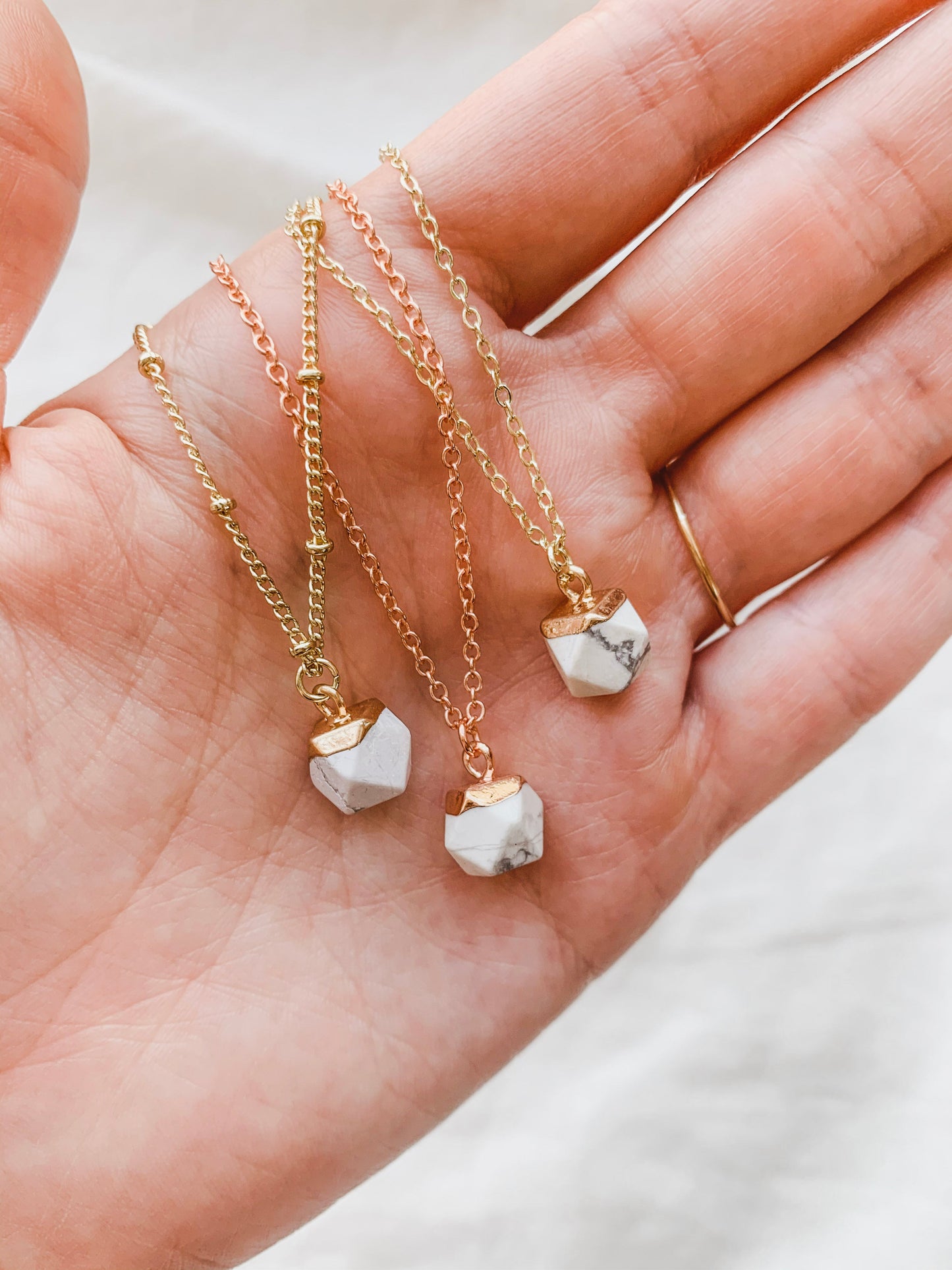 White Howlite Crystal Diffuser Necklace - Put on Love Designs