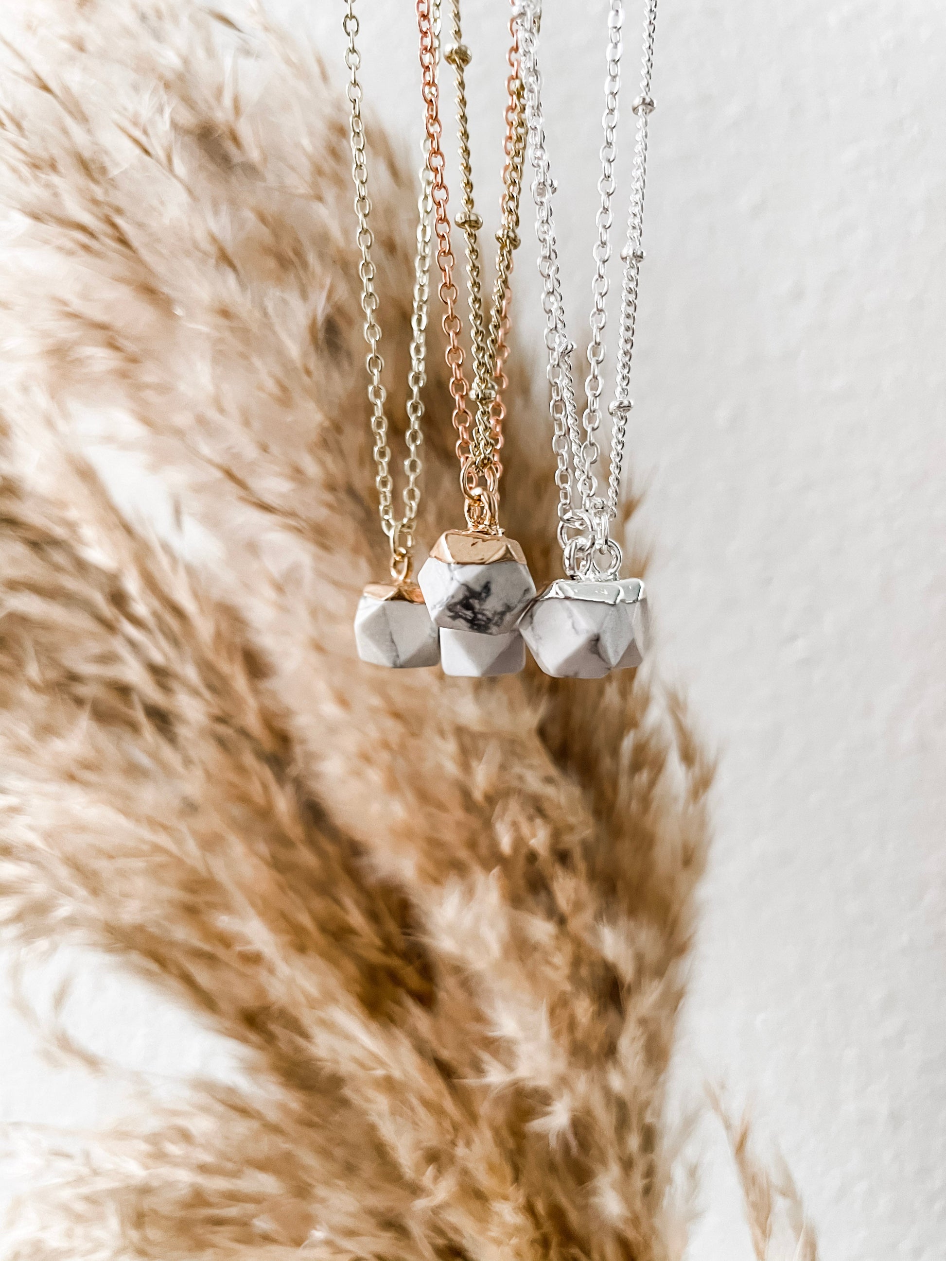 White Howlite Crystal Diffuser Necklace - Put on Love Designs