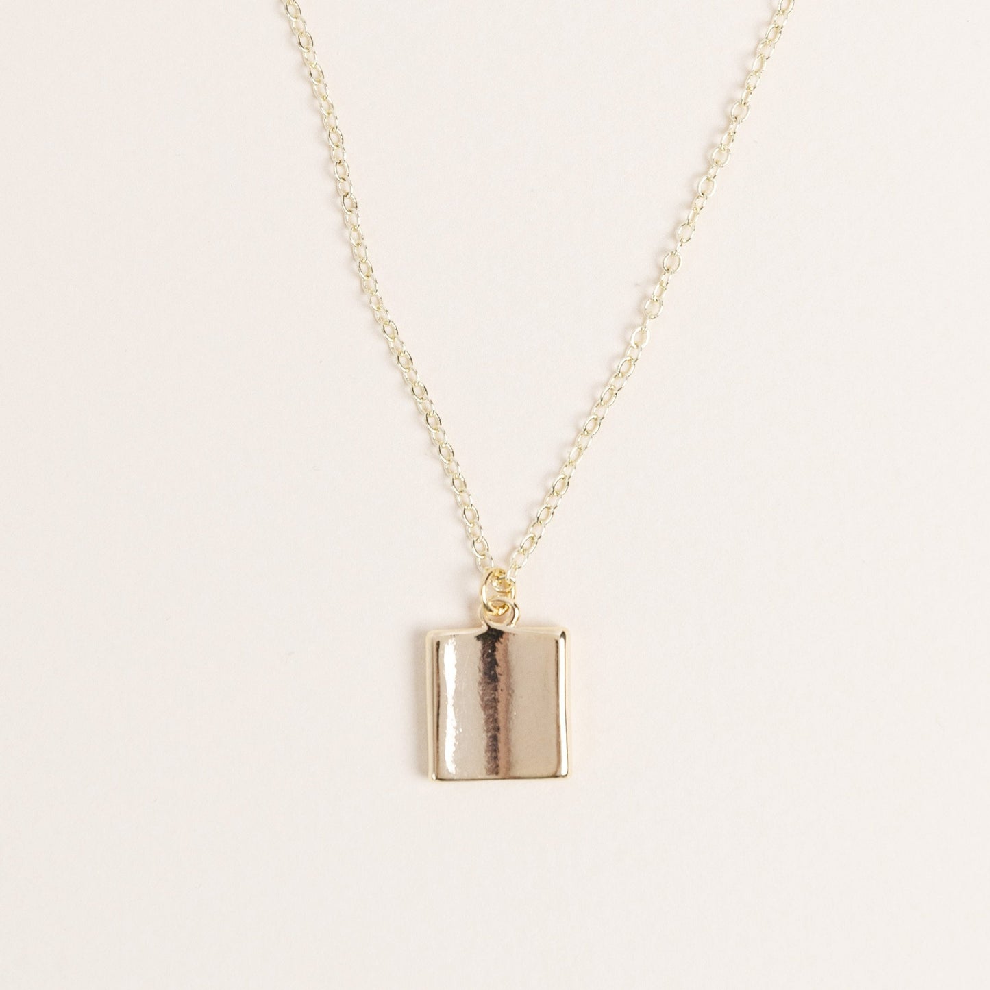 Minimalist Locket Diffuser Necklace - Put on Love Designs